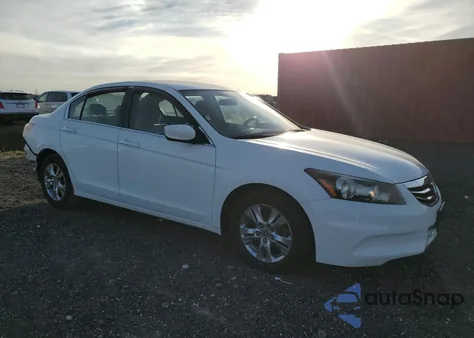 2012 Honda Accord Lxp z USA, uszkodzony, nr VIN 1HGCP2F47CA000754